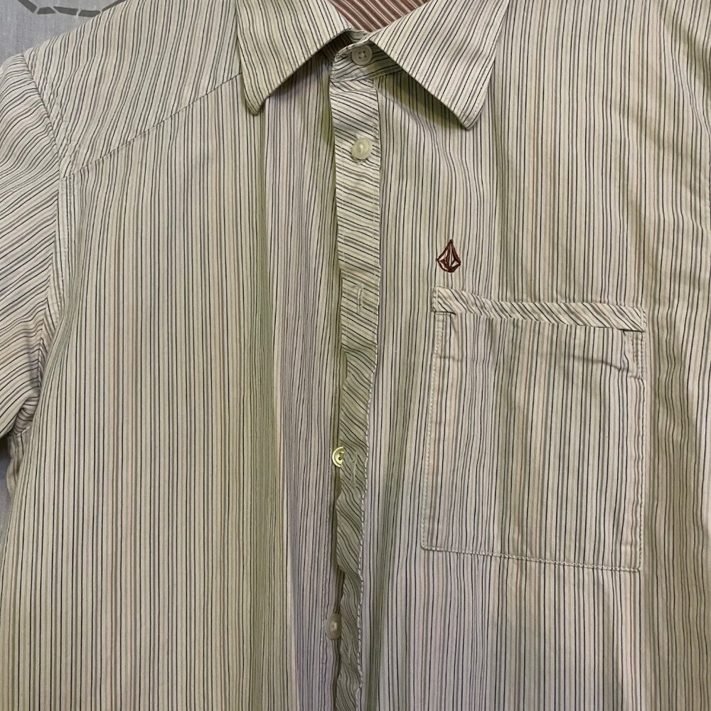 Volcom Stone Boardwear Mens Sz M Striped Short Sleeve Button Up